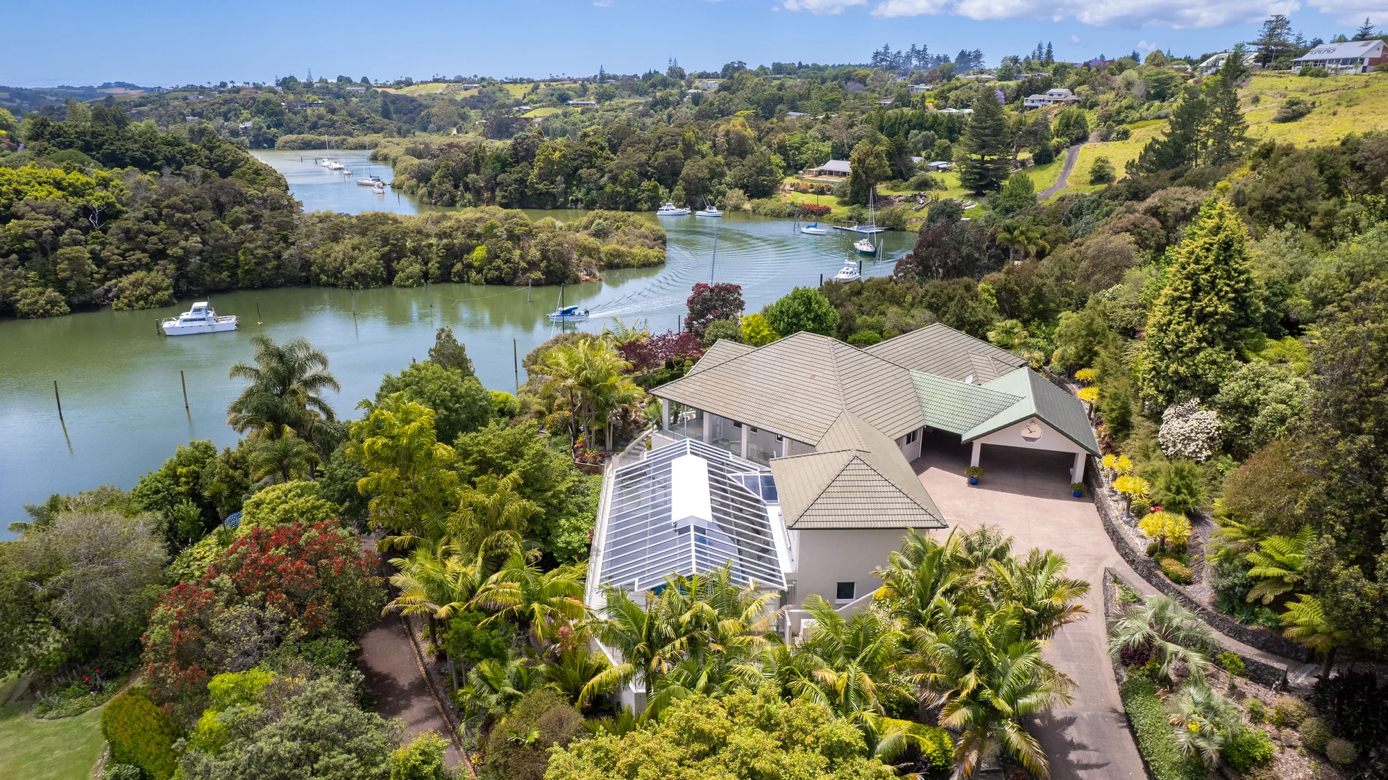 Kerikeri 3Kwarto Fern Lake Park - a gracious riverside estate