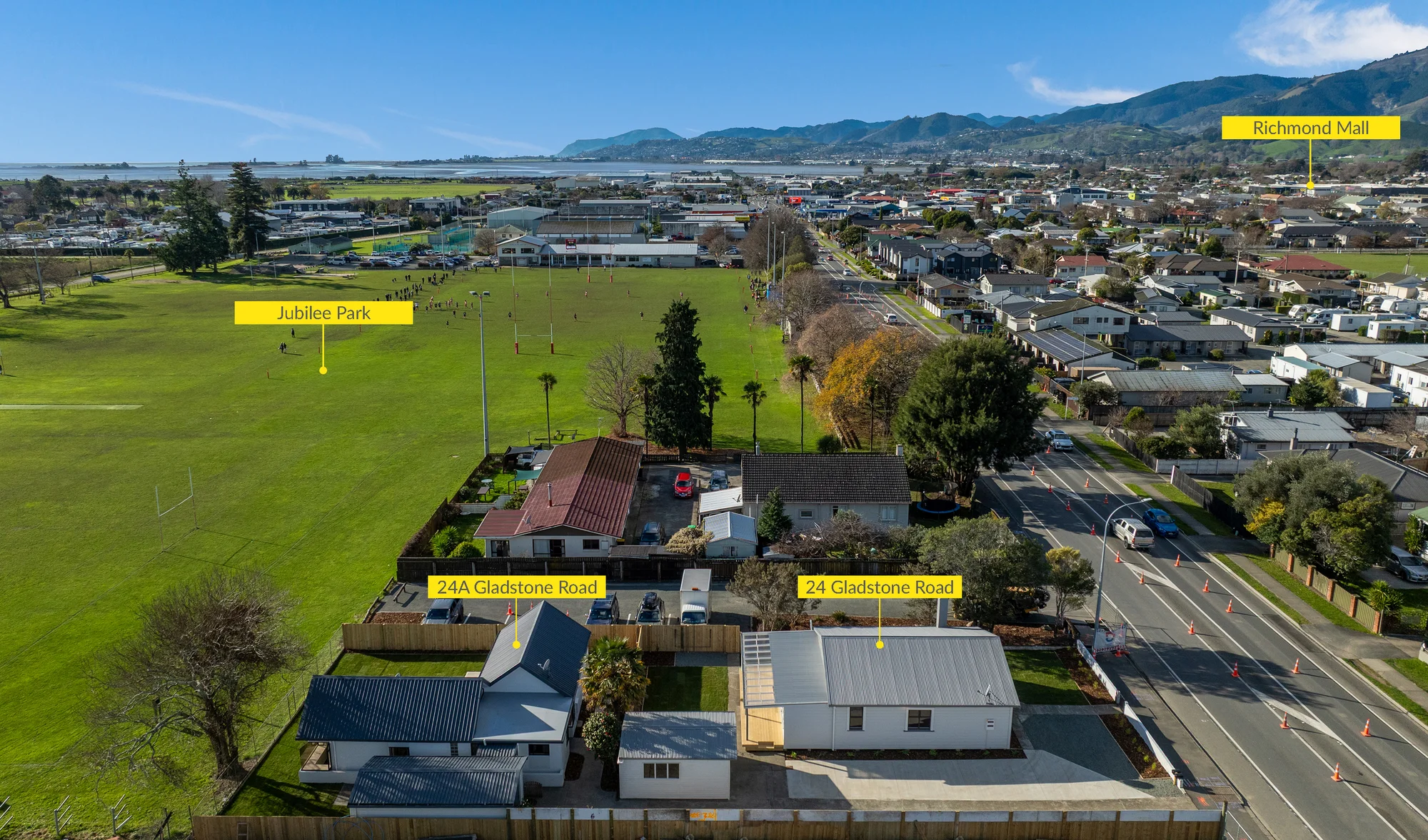 Richmond 4 Bedroom Two Homes - Step Straight Into Jubilee Park