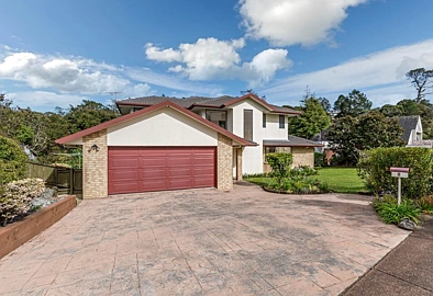 Spacious 4 Bedroom Home in Albany