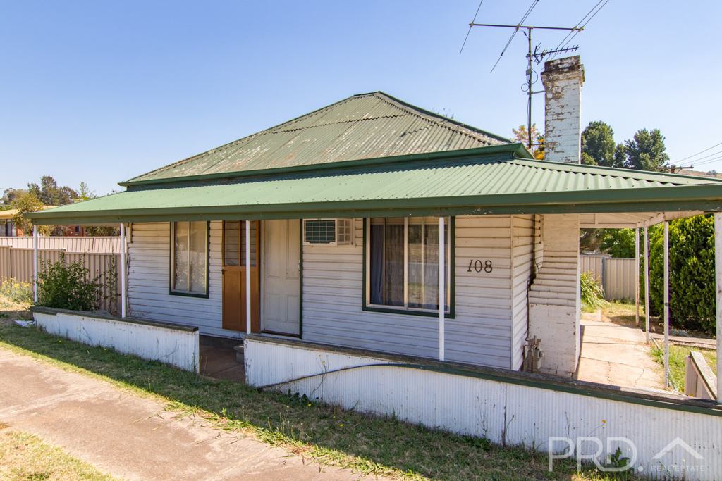 108 TUMUT ST, ADELONG NSW 2729, 0 कमरे, 0 बाथरूम, House