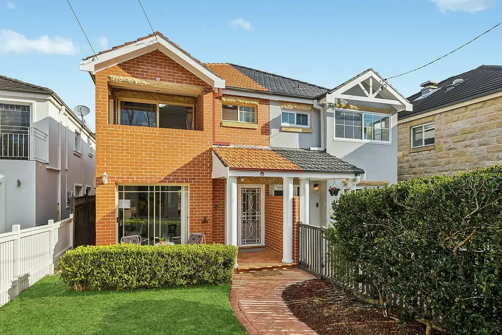 Mosman 3ਬੈੱਡਰੂਮ Spacious Family Living with Sunny Gardens & Entertaining Courtyard