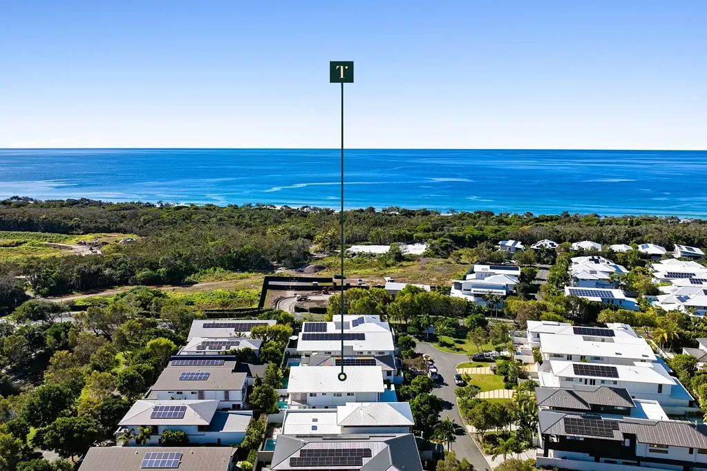 Yaroomba 4 Bedroom Coastal Luxe in Exclusive Beachside Estate