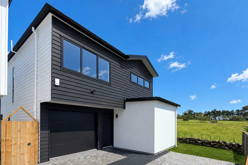 Mangere Bridge 4Moenga Standalone Homes with Scenic Views!