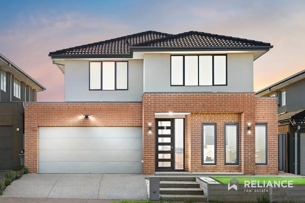 Truganina 4 Bedroom Double Storey Design with Three Living Areas and a Well-Connected Layout!