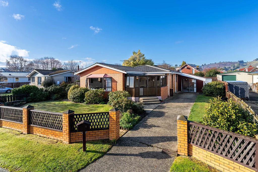 Mosgiel 3 Bedroom Charming family home with room for everyone