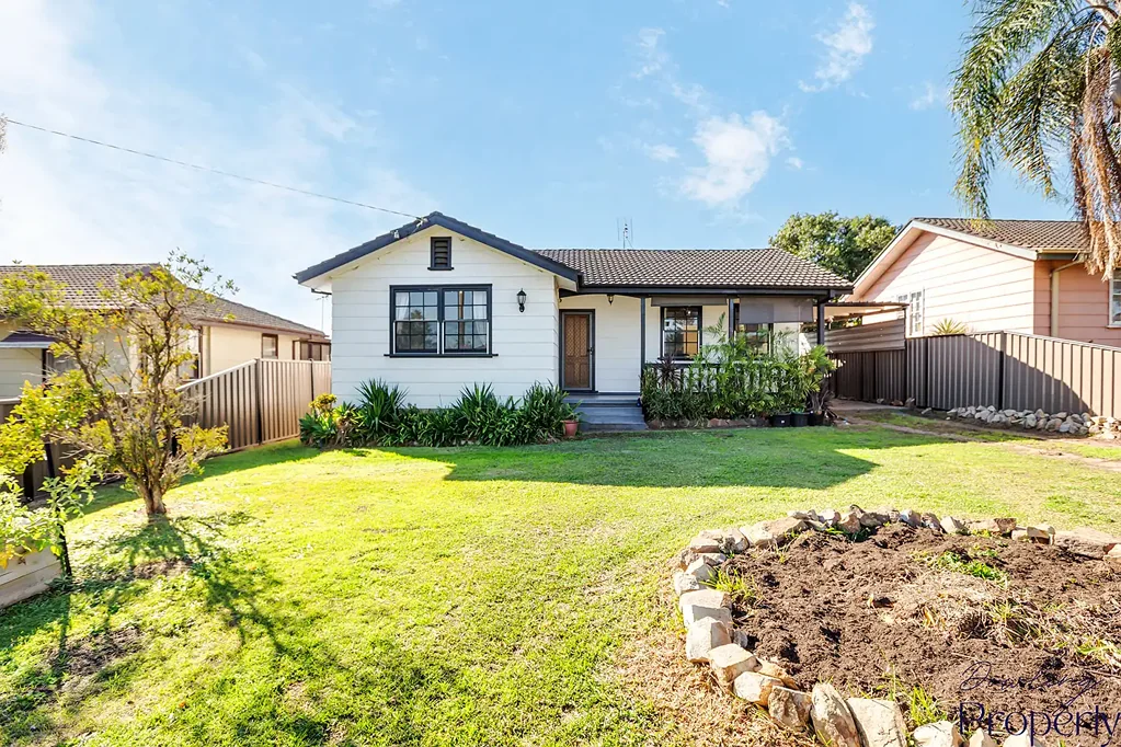 Woodberry 3chambre Tastefully Updated Family Home I 506sqm Block I First Home Buyer Appeal