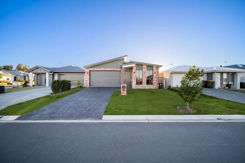4 Aspen Circuit, Logan Reserve, QLD 4133