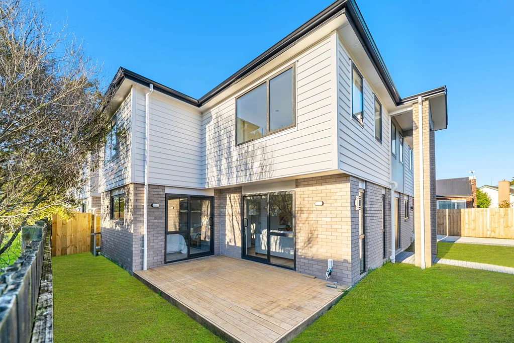 Papatoetoe 5房  Brand New 5-Bedroom Stunners  Space, Style & ...