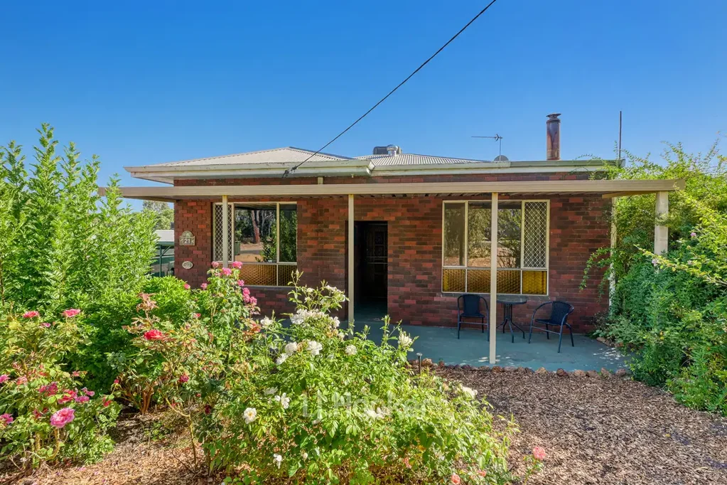 21 Bevan Way, Collie, WA 6225