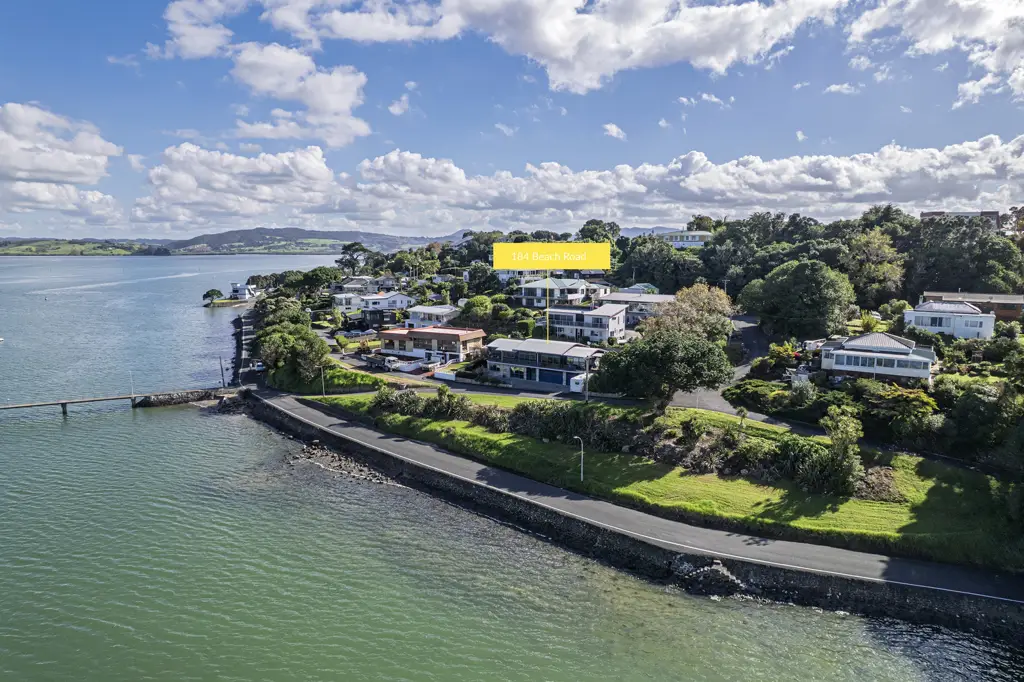 Onerahi 4Kwarto Possible Home & Income with Huge Harbour Views!
