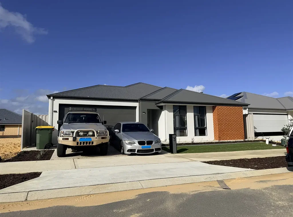 Baldivis 4 Bedroom Stunning near-new family home - Millars Landing Estate