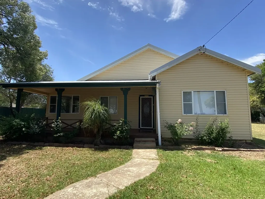 Family-Friendly Home for Rent in Narromine