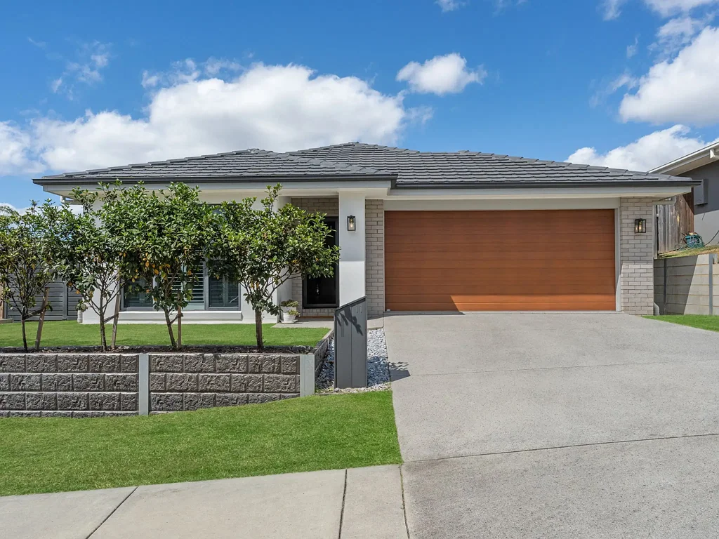 Deebing Heights 4 Bedroom Exceptional Living for the Family 💚