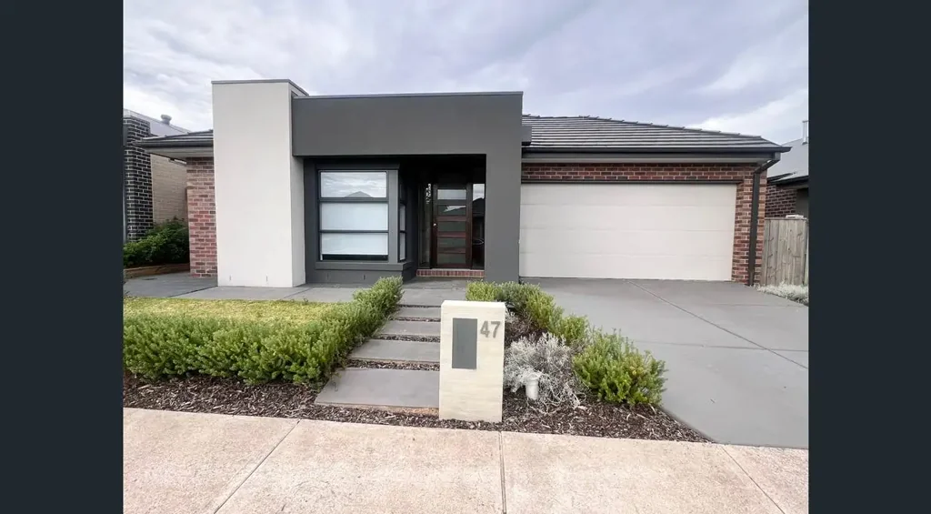 Modern Family Home in Manor Lakes