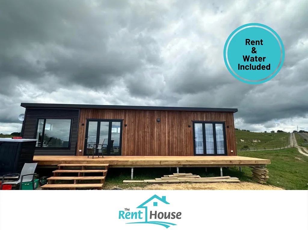 2-Bedroom Unit with Views & Pets Welcome