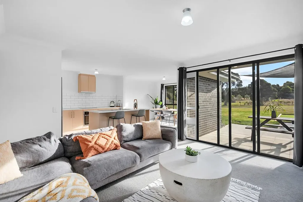 Gravelly Beach 2 Bedroom New Home, Big Block