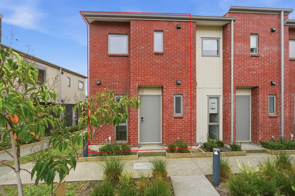 Mangere East 2房  Modern Townhouse in Mangere East