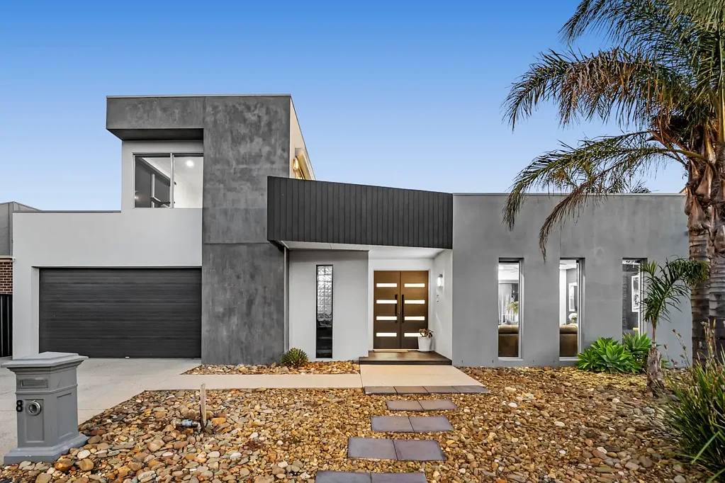 8 Narracan Close, Caroline Springs, VIC 3023