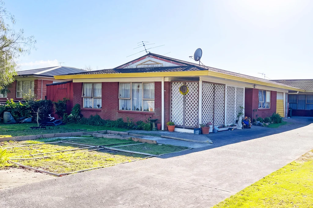 Papakura 2房  Mortgagee sale - Brick & tile in Opaheke!