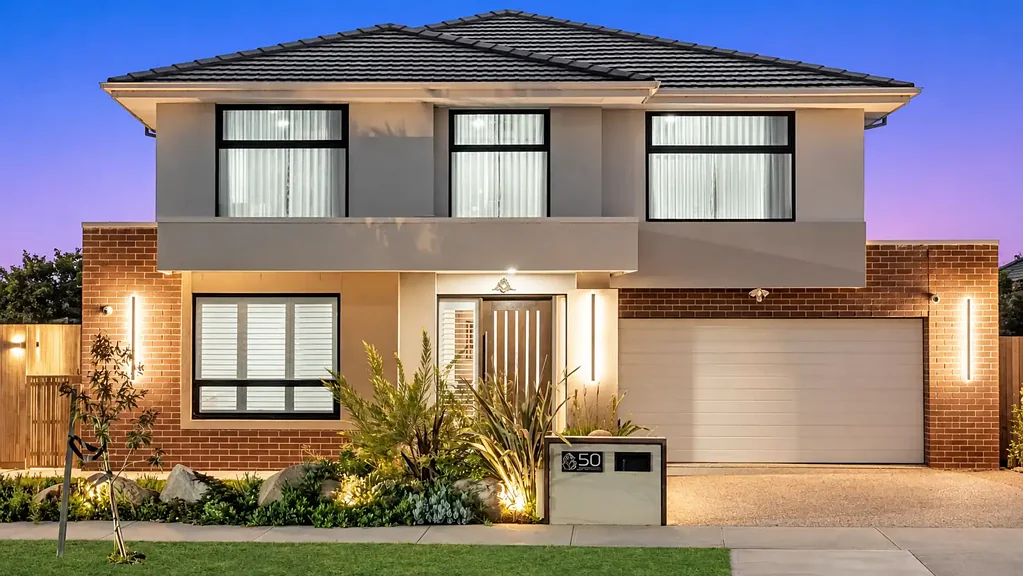 Clyde North 5Phòng ngủ The Brief: Park-Front Carlisle Built Home with Exceptional Space and Entertaining