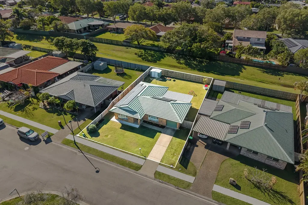 Bald Hills 4Zimmer Peaceful Parkside Living with Endless Convenience on 618m²