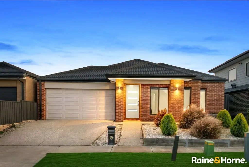 Tarneit 4 Bedroom Comfort, Space & Contemporary Family Living