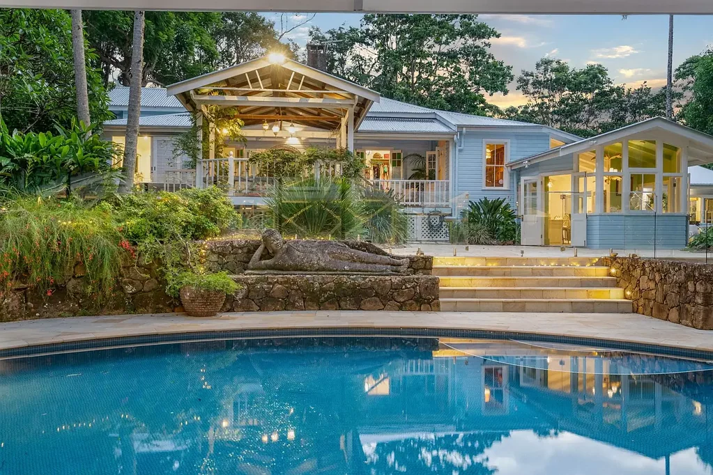 Federal 6 Bedroom Ultra-private acreage oasis with a relaxed resort feel