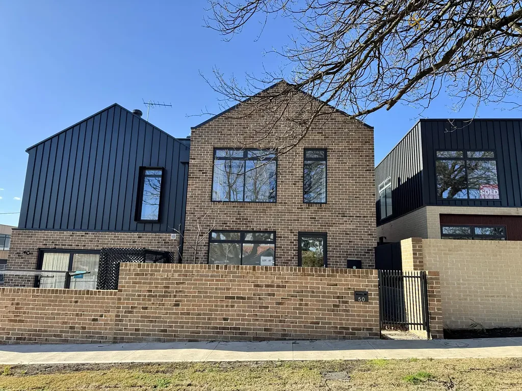 Experience Luxury Living in Ivanhoe: Premium & Brand New Three-Bedroom Townhouse