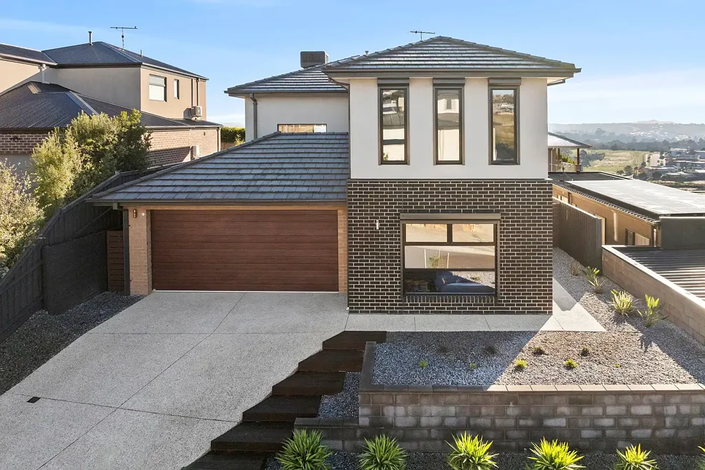 9 Northbridge Road, Highton, VIC 3216