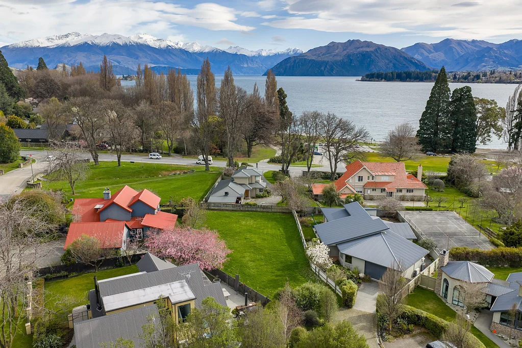 Wanaka  A rare Meadowstone gem