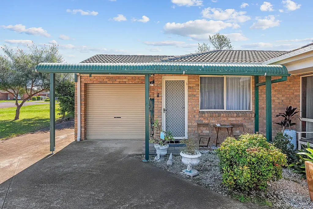 Raymond Terrace 2ห้องนอน SPACIOUS DUPLEX IN SOUGHT-AFTER LAKESIDE!