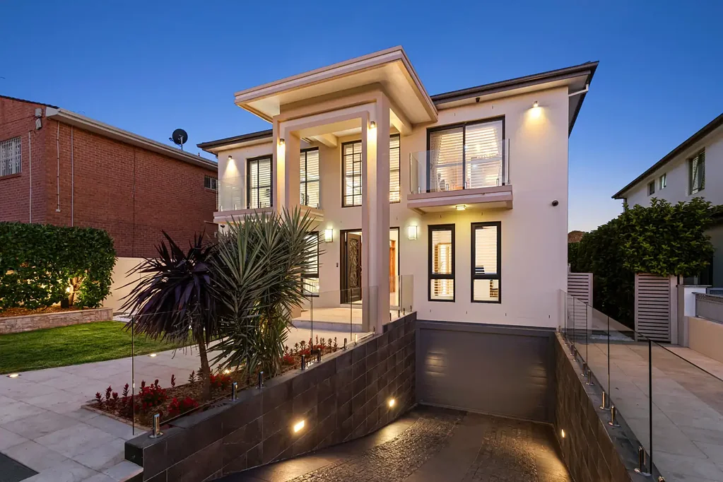 Strathfield 5कमरा Exquisite resort style luxury home in Strathfield's 'Golden Mile'