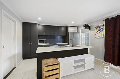 83 McNulty Drive, Wendouree, VIC 3355, 3 Bedrooms, 2 Bathrooms, House