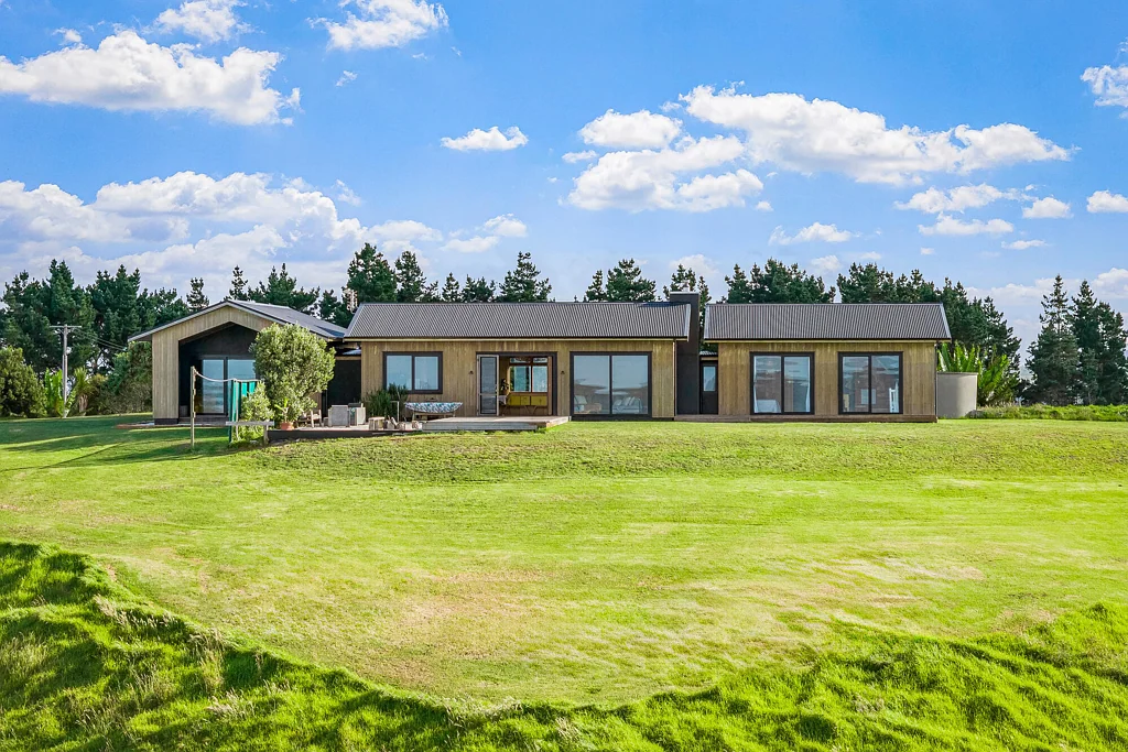 Kaipara Flats 4房  Architectural Excellence in a Truly Extraordinary Setting