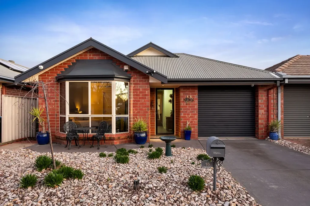 16 Attingham Crescent, Oakden, SA 5086