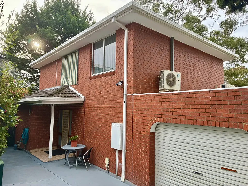 Gladstone Park 3બેડરૂમ Spacious Double-Storey Living with Parkland Views