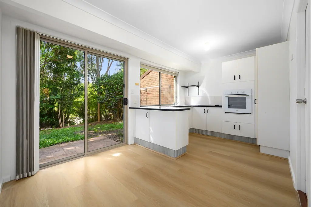 2/20 Golden Palms Court, Ashmore, QLD 4214