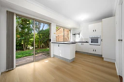 2/20 Golden Palms Court, Ashmore