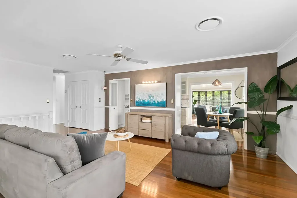 Modern Family Home with a Large Pool in the Heart of Upper Mount Gravatt