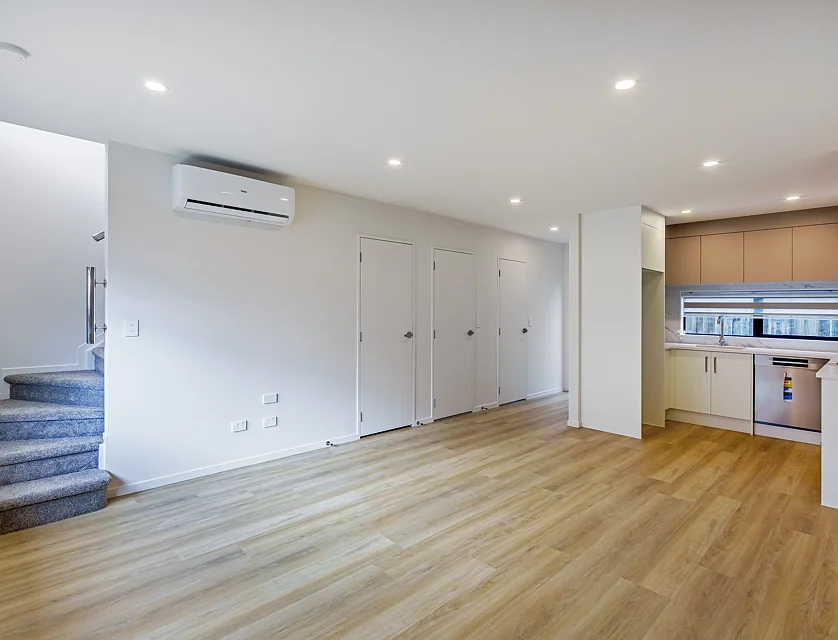 Unit 2/3 Pinefield Road, Whenuapai, Waitakere City, 2房, 1浴, Townhouse