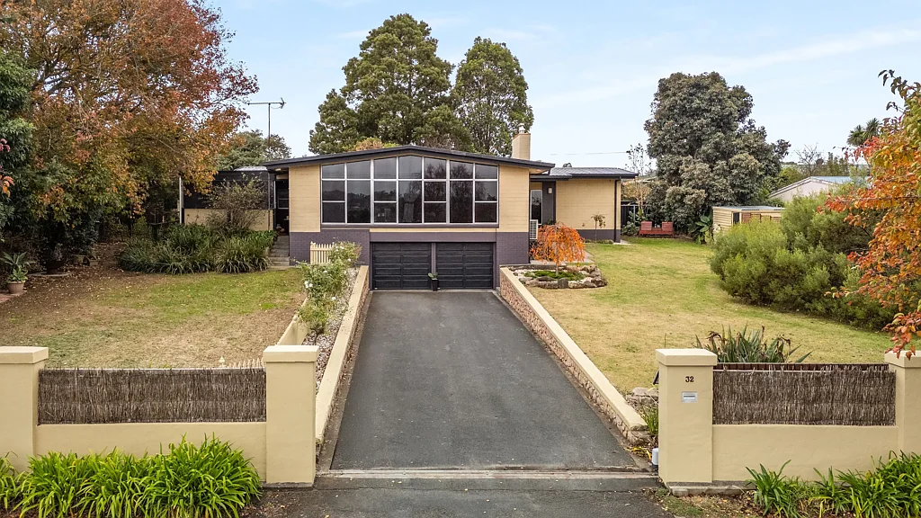 Mount Gambier 4Phòng ngủ A family haven with architectural flair