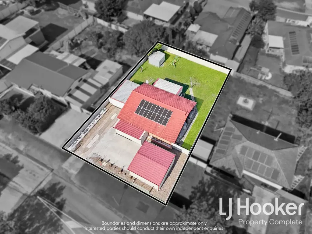 Goodna 3कमरा Renovator�s Dream with Immaculate Street Appeal!