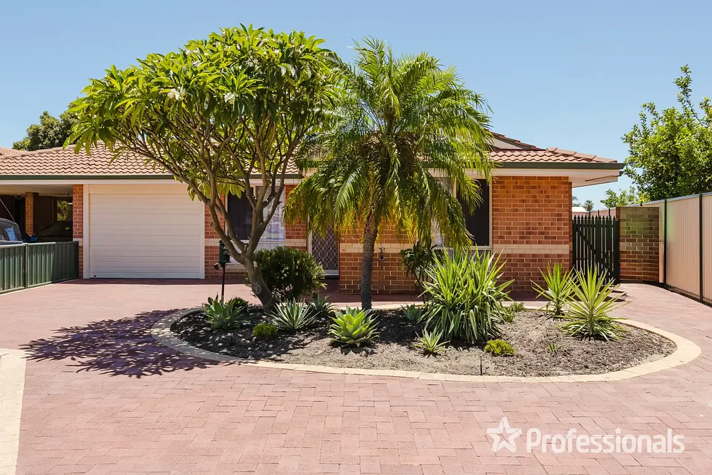 10A Veros Place, Marangaroo, WA 6064