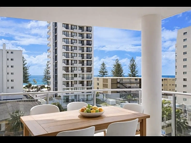 Coolangatta 2 Bedroom RAINBOW BAY LIVING - OCEAN OUTLOOK, LARGE BALCONY & BOUTIQUE COMPLEX