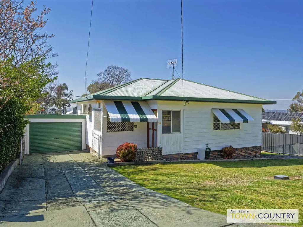 Armidale 3ਬੈੱਡਰੂਮ 15 Laurence Avenue
