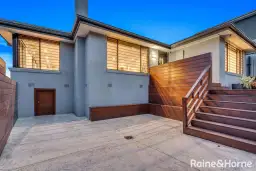 1/37 Hillside Grove, Airport West