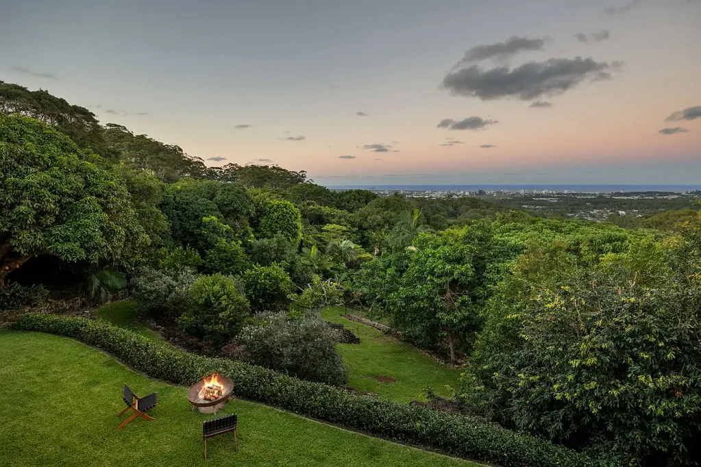 Buderim 4房  Endless views and potential