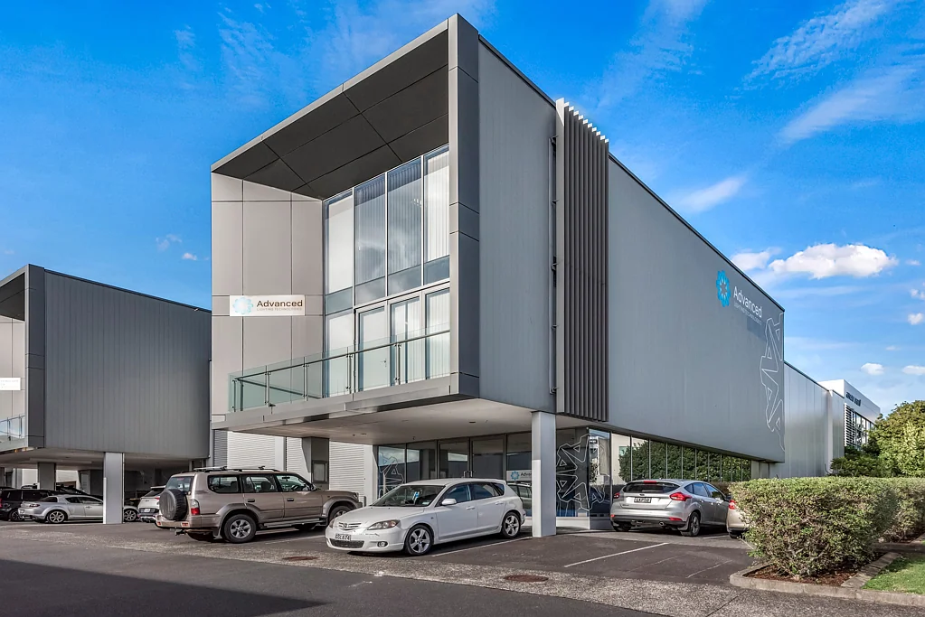 Rosedale  644sqm Road frontage HQ
