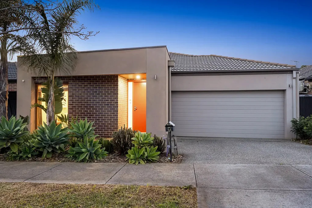 Craigieburn 4कमरा Architecturally Designed Family Home in Prime Location!