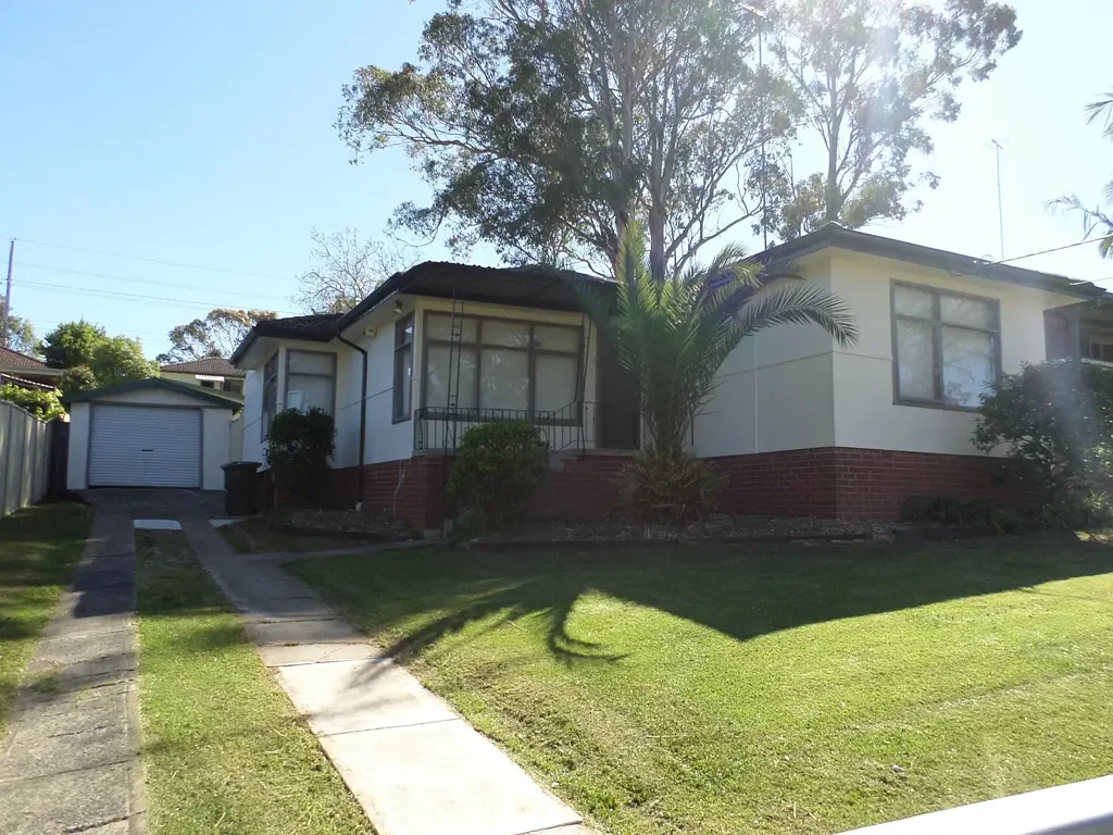 CLOSE TO SCHOOLS AND SHOPPING CENTER
